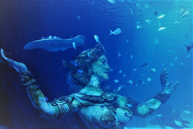 Aquarium Phuket and AR Trick Eye Museum Combo Tickets - The AR Trick Eye Museum is built for laughter and photos