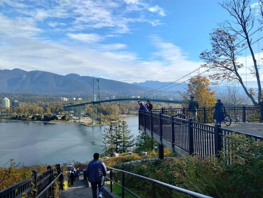 Aquarium & StanleyPark+20 Gem Spots+City/Vip Car+Small Group - Key points to know before booking