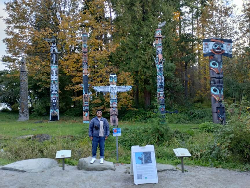 Aquarium & StanleyPark+20 Gem Spots+City/Vip Car+Small Group - Coal Harbour and the Olympic Cauldron