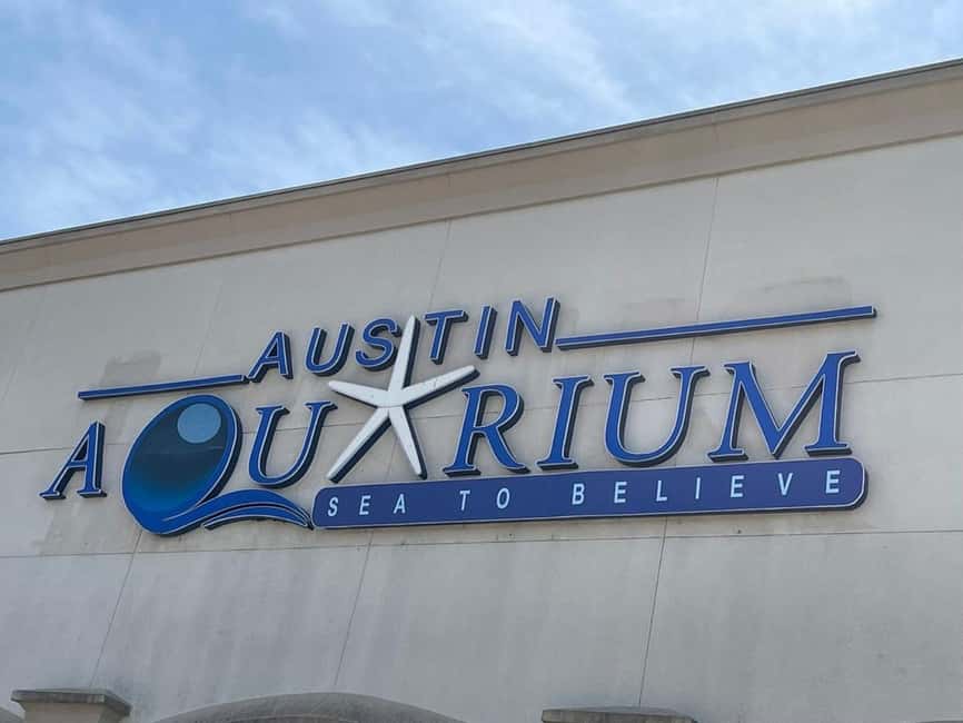 Austin Aquarium Entry Ticket - Enter the parakeet and dove aviaries