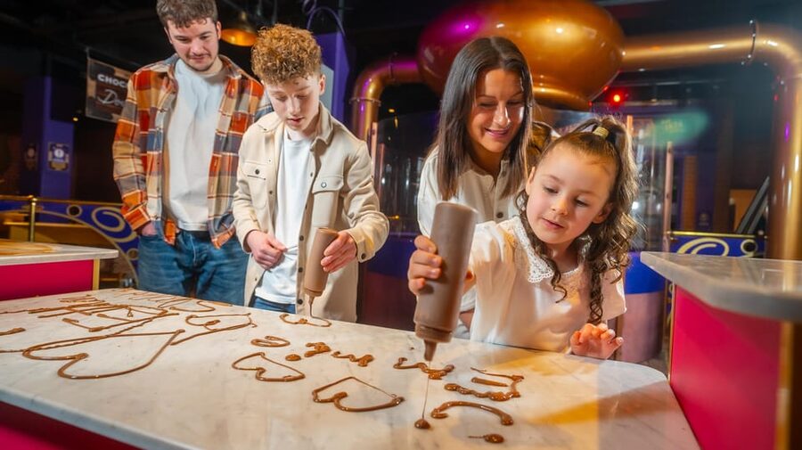 Birmingham: Cadbury World + SEA LIFE + LEGOLAND Discovery - Small details that can improve your day