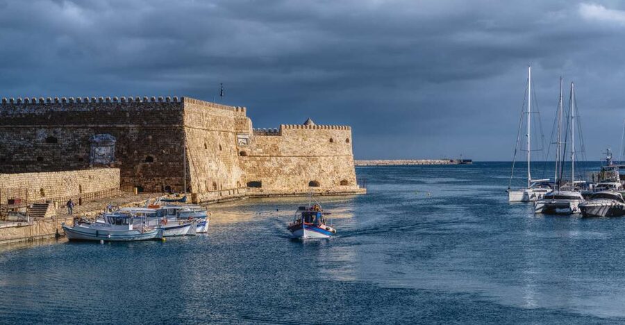 Crete: Heraklion Center, Local Market and Creta Aquarium - Liberty Square and Heraklion’s central sights