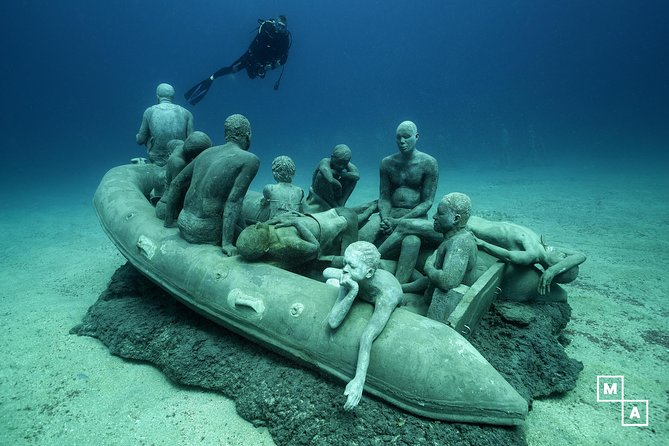 Discover the underwater world of Lanzarote - A first underwater experience built around calm
