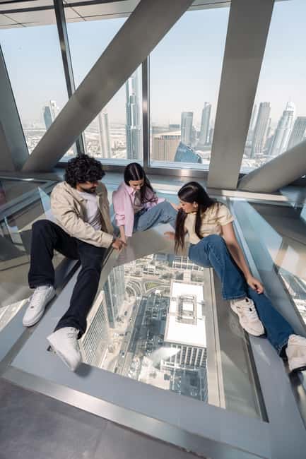 Dubai Iconic Burj Khalifa + Aquarium + Sky Views Ticket - Starting at Burj Khalifa Levels 124 and 125