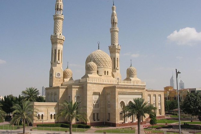 Half Day Dubai City Tour & visit to Dubai Aquarium Underwater Zoo - Spice and Gold Souks: a short taste of old trading Dubai