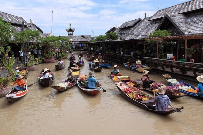 Half day Pattaya Floating Market and Underwater World Pattaya Combo - Getting around Pattaya by air-conditioned vehicle