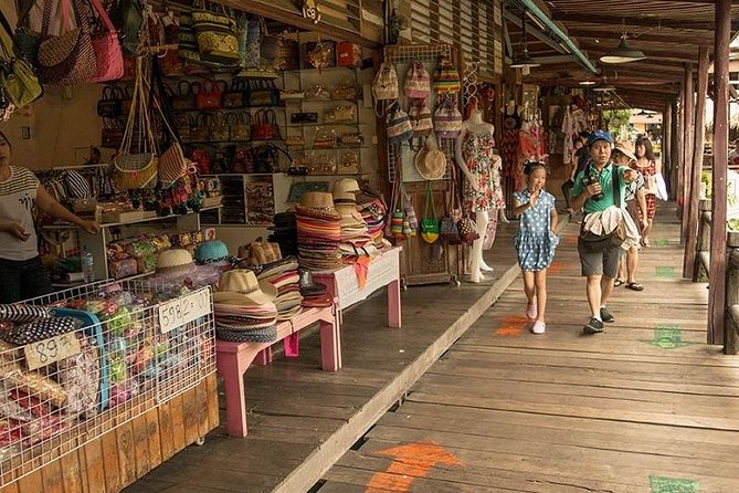 Half day Pattaya Floating Market and Underwater World Pattaya Combo - Who will enjoy this Pattaya combo most?