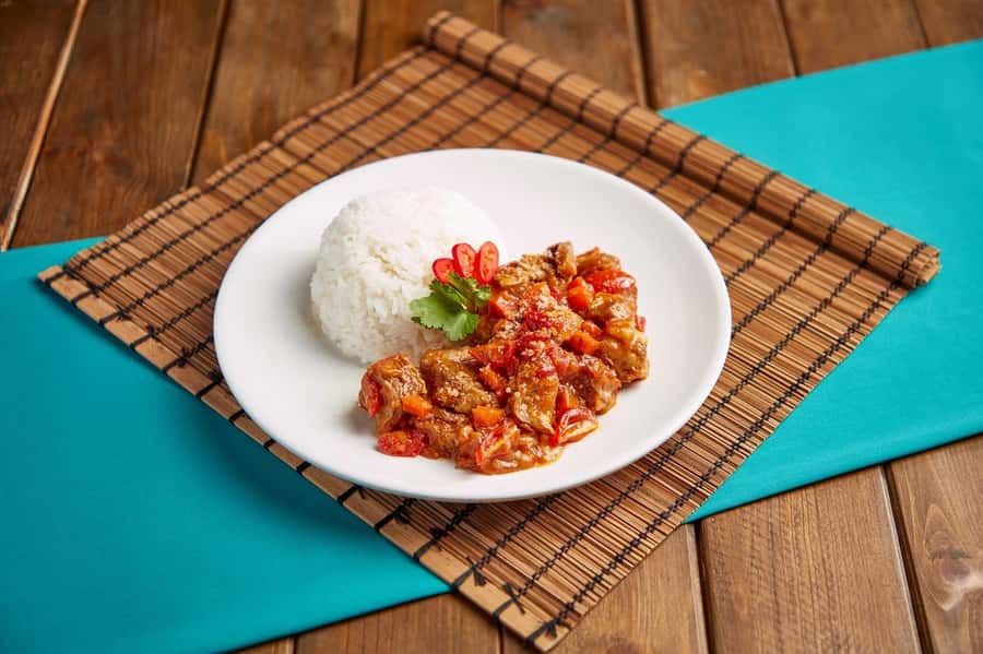 Hong Kong: Ocean Park Entry Ticket + Local Style Set Meal - Who should book Ocean Park with the meal?