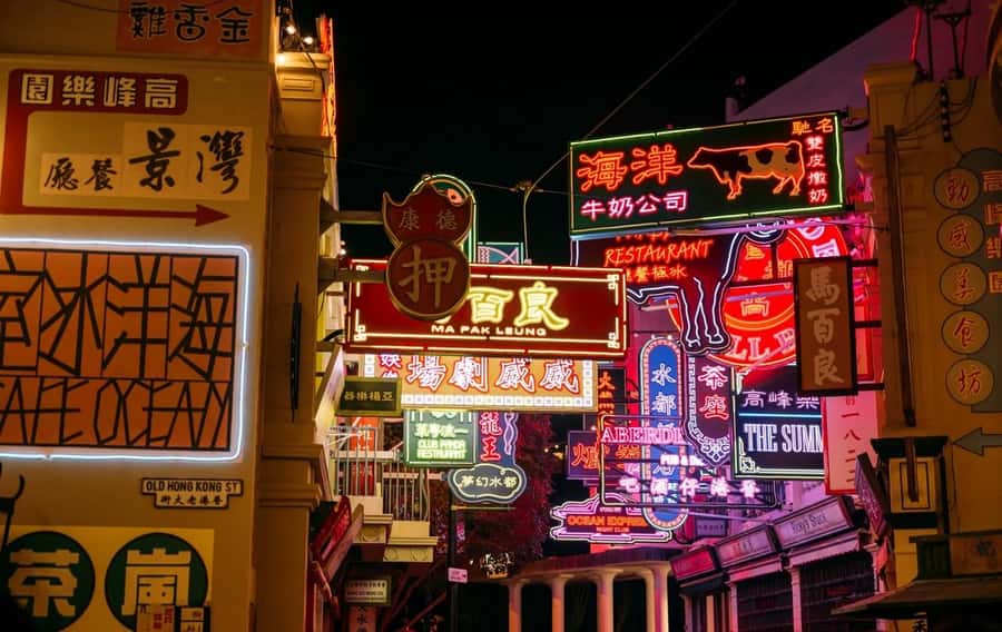 Hong Kong: Ocean Park Entry Ticket + OceanFasTrack Pass - The Summit rides: choose your level of excitement