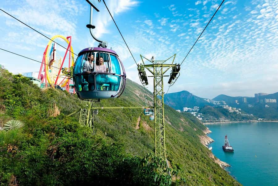 Hong Kong: Ocean Park Entry Ticket+ Superior Set Meal Coupon - The Grand Aquarium and Waterfront attractions