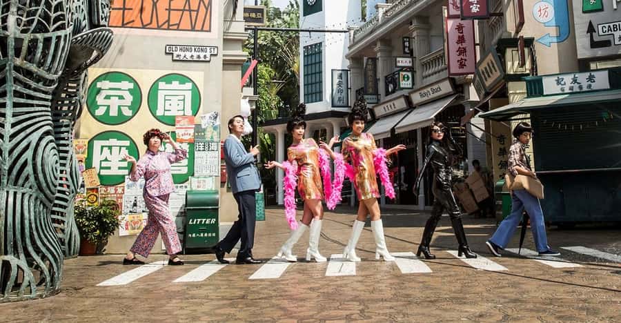 Hong Kong: Ocean Park Entry Ticket+ Superior Set Meal Coupon - Live shows, dolphins, sea lions, and birds