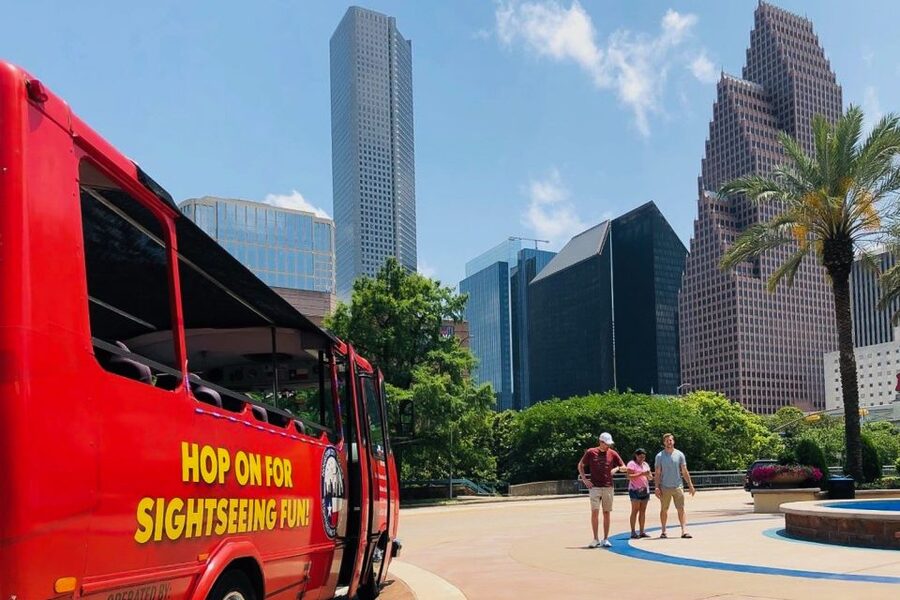 Houston Tour and Aquarium Ticket - What the 4.4 rating suggests