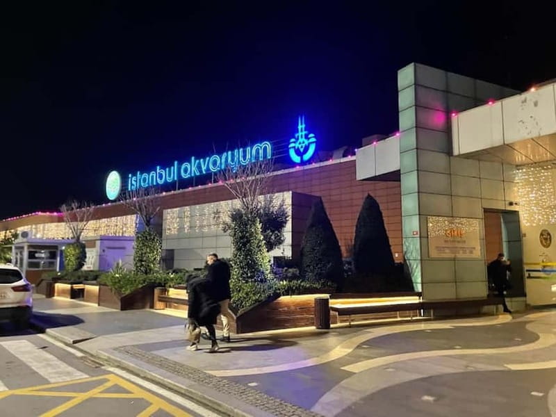 Istanbul: Aquarium Ticket with Shuttle Bus from Sultanahmet - Entering with skip-the-line admission