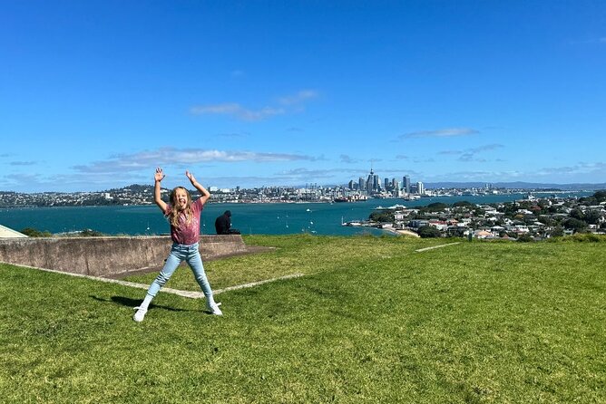 Private Tour: Auckland City, Aquarium, Sky Tower, Mt Eden & Wētā - A full Auckland day with a private guide