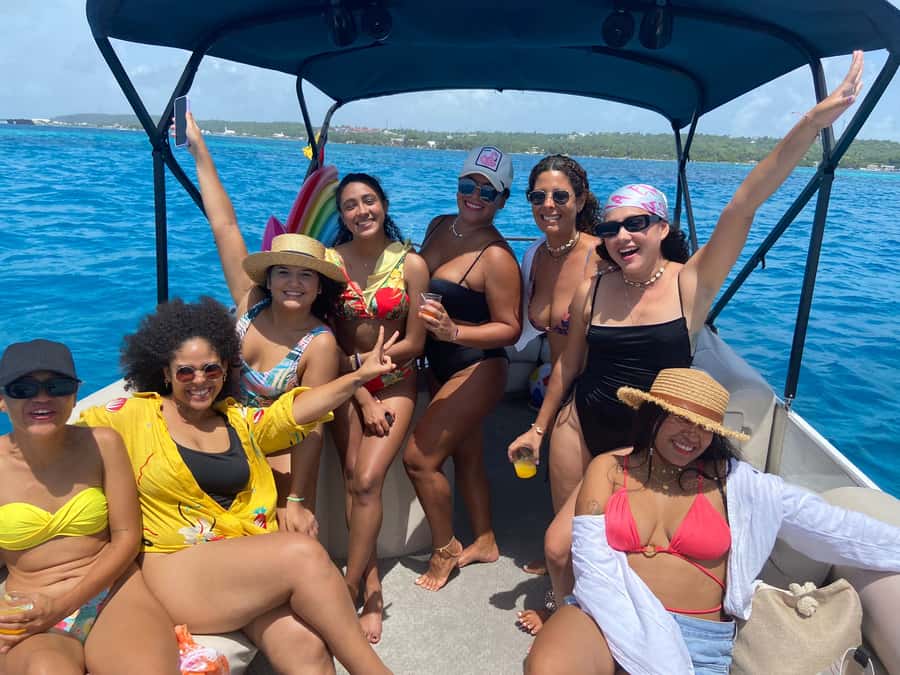 San Andres: Private Boat Trip with Aquarium and Beach Stops - A short ride through the mangroves