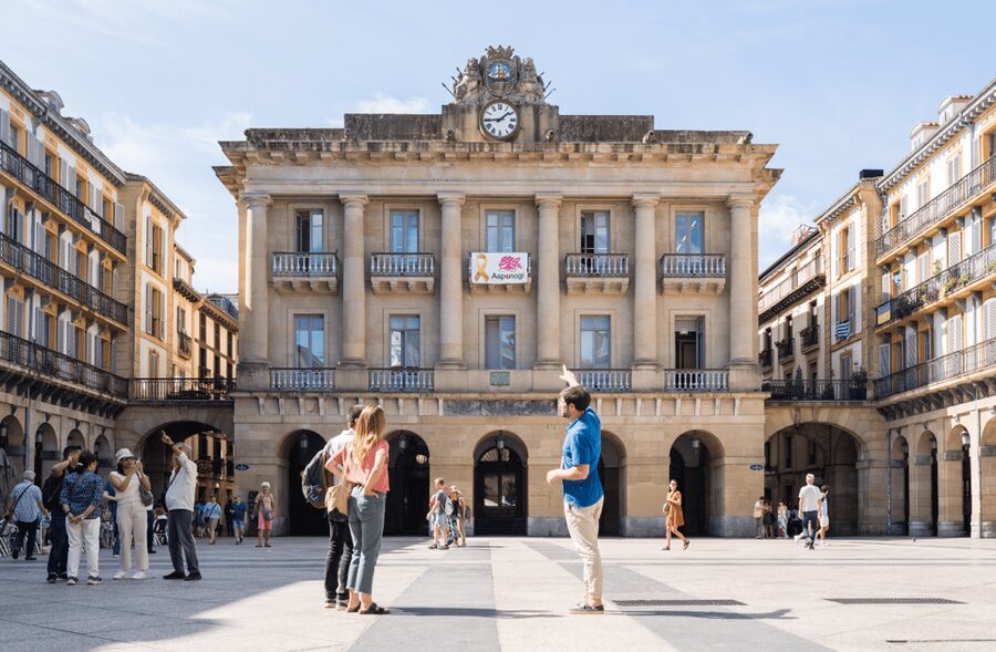 San Sebastian walking tour and aquarium - Why this walk works so well in San Sebastian