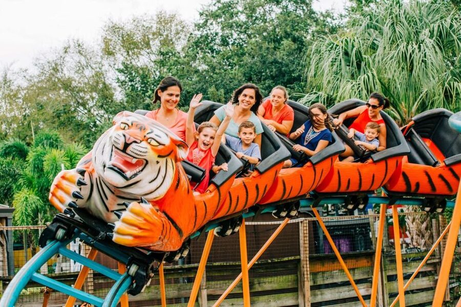 Tampa: ZooQuarium- ZooTampa & Florida Aquarium Combo Ticket - ZooTampa at Lowry Park: animals, shade, and family rides