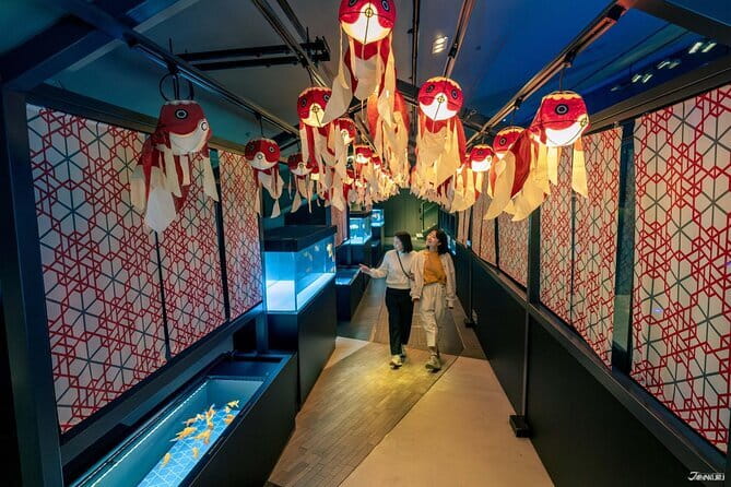 Tokyo Sumida Aquarium E-Ticket with Optional Tokyo Metro Pass - The 350,000-liter tank and its playful residents