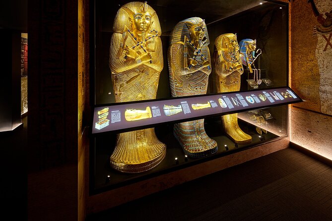 Tomb of the Pharaohs and Cairns Aquarium Combo - Who should book this Cairns combination?