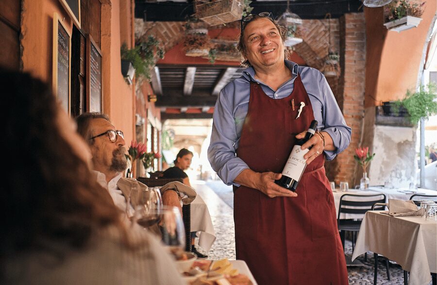 Wine Tasting near the Aquarium of Genoa - Who will enjoy this Genoa tasting most?